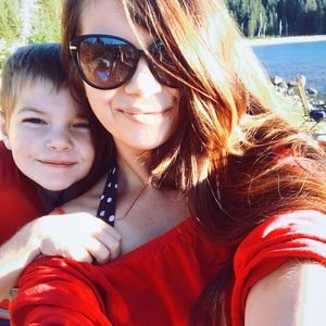 Meet your Posher, Courtney